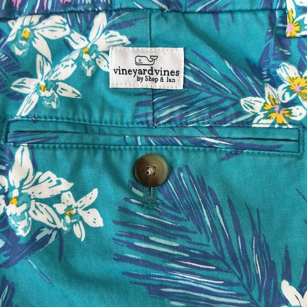Vineyard Vines pre owned
